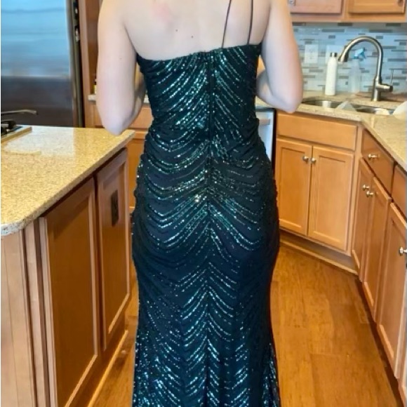 Windsor black and green sequin formal gown - Picture 8 of 8